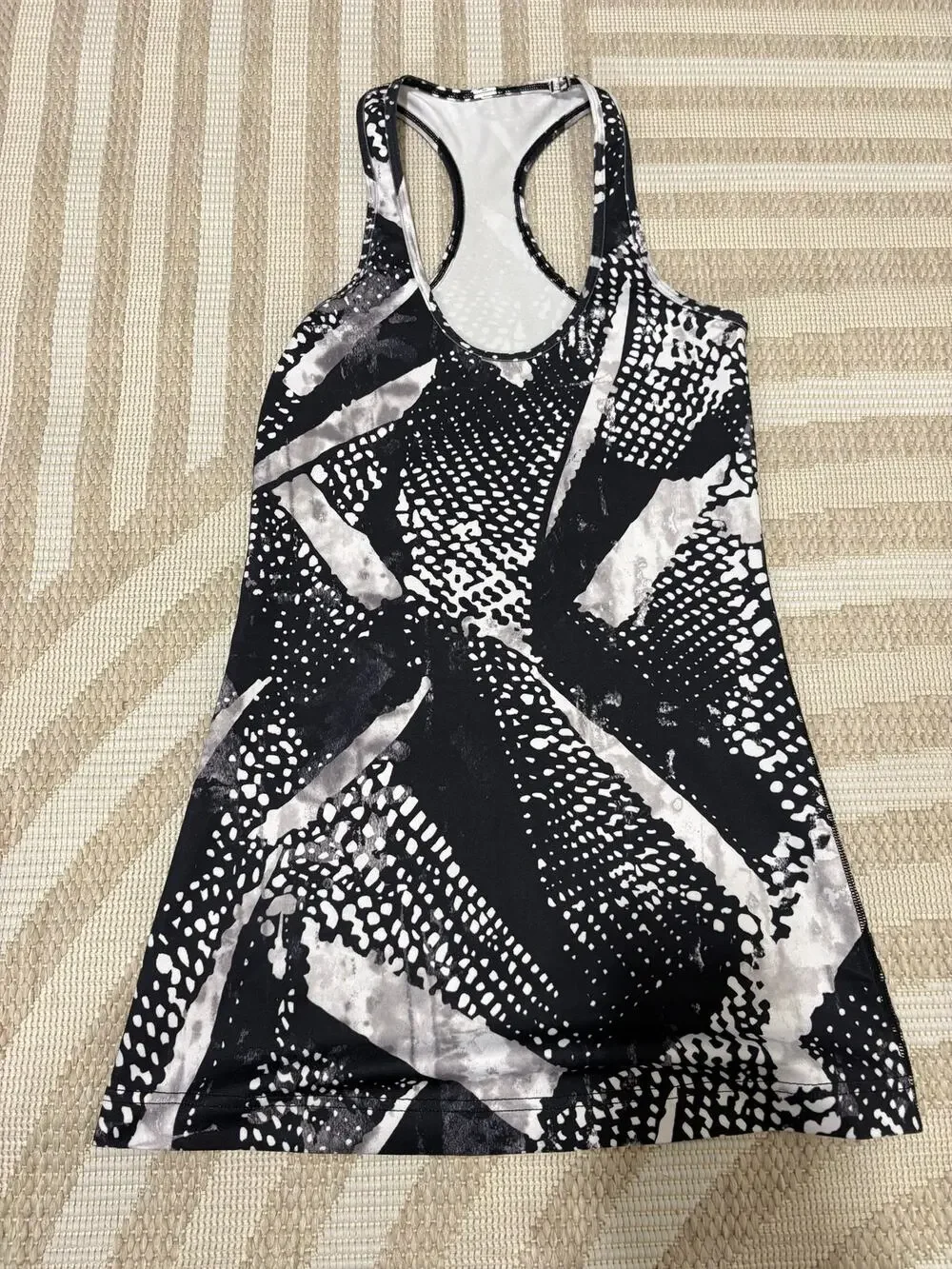 Lululemon Women's Small- Medium Racerback Athletic Tank Top Black and White